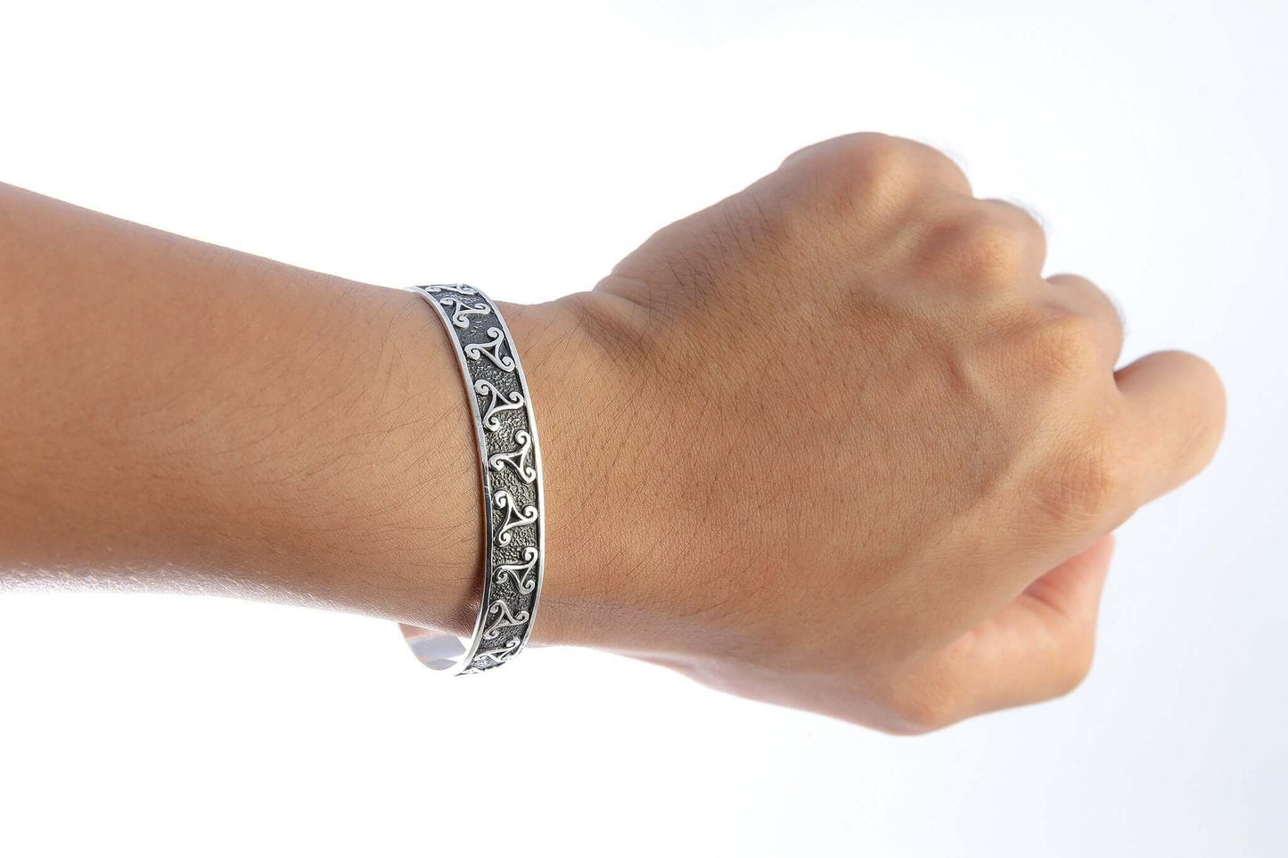 925 Sterling Silver Celtic Triskelion Knot Bangle - SilverMania925