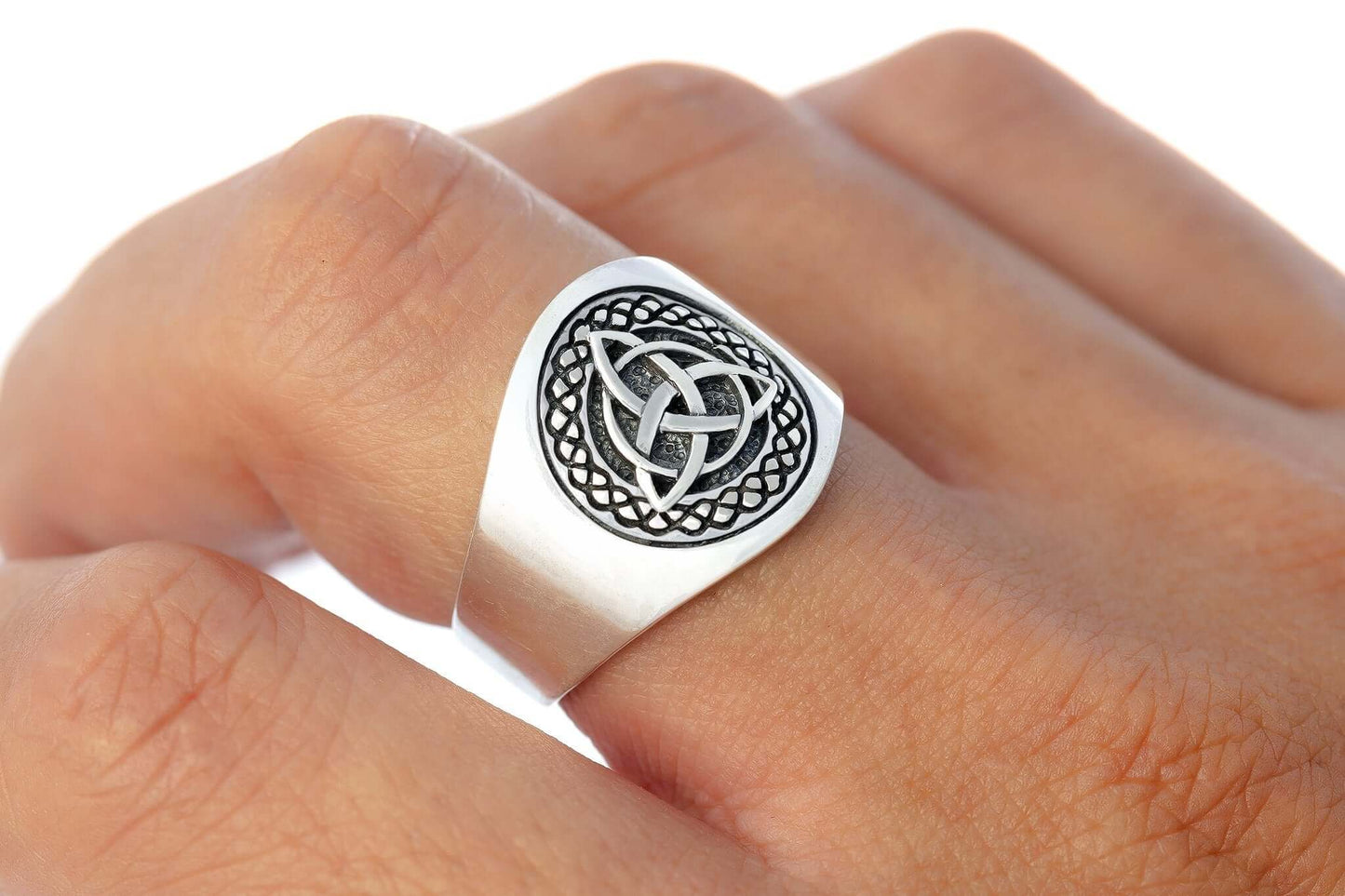 925 Sterling Silver Celtic Triquetra Band Ring - SilverMania925