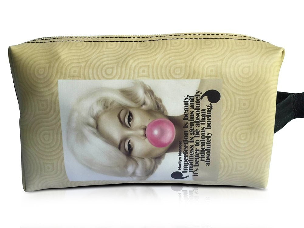 Marilyn Monroe Retro Rare Make Up Lipstick Cosmetic Zip Around Lovely Bag