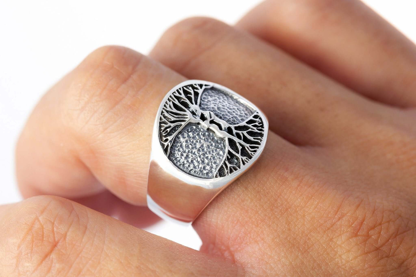 925 Sterling Silver Nude Lovers Embracing Tree of Life Ring - SilverMania925